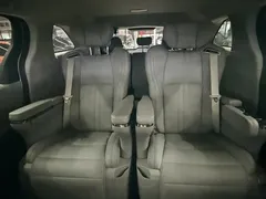 2023 Toyota Granvia 2.5L Hybrid Comfort, белый — фото 11