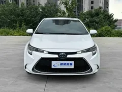 2022 Toyota Levin Hybrid 1.8H E-CVT Luxury, белый — фото 2