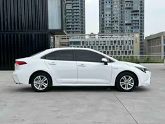 2022 Toyota Levin Hybrid 1.8H E-CVT Luxury, белый — фото 8