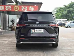 2022 Toyota Granvia 2.5L Hybrid Premium, чёрный — фото 17