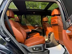 2023 BMW X7 xDrive40i Premium M Sport Package, чёрный — фото 9