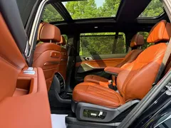 2023 BMW X7 xDrive40i Premium M Sport Package, чёрный — фото 30