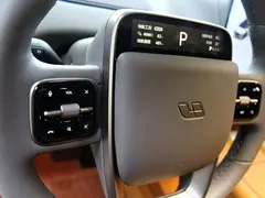 2025 Li Auto i8 Standard, белый — фото 14