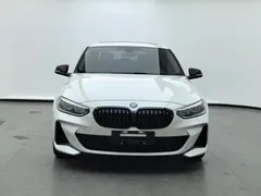 2023 BMW 1 Series 125i M, белый — фото 2