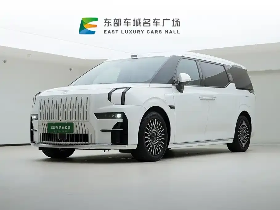 2024 Zeekr 009 7-seat 4WD 108kWh