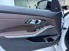 2023 BMW 3 Series 3 330i M, белый — фото 11