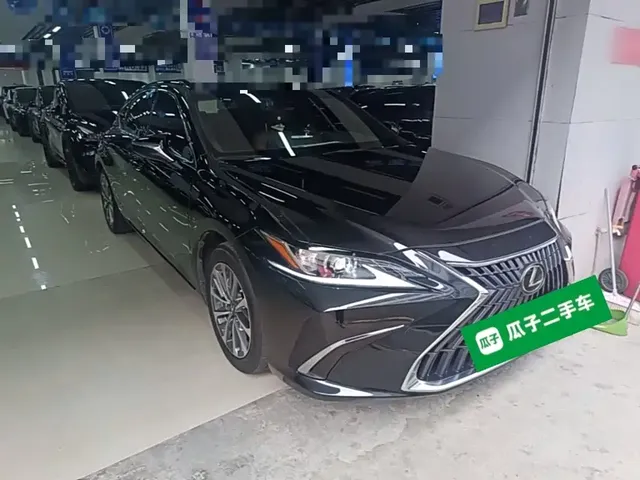 2022 Lexus ES 200
