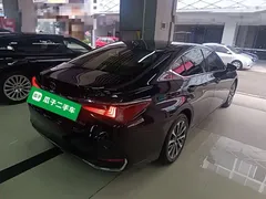 2022 Lexus ES 200, чёрный — фото 7