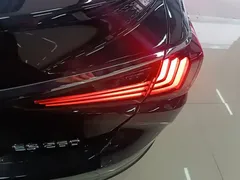 2022 Lexus ES 200, чёрный — фото 8