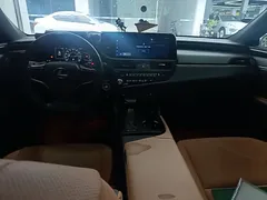 2022 Lexus ES 200, чёрный — фото 10