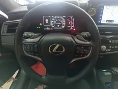 2022 Lexus ES 200, чёрный — фото 11