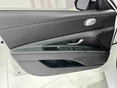 2022 Hyundai Elantra 1.5L CVT GLX Elite, белый — фото 9