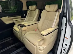 2021 Toyota Alphard Hybrid 2.5L Premium, белый — фото 5