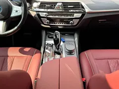 2022 BMW 5 Series 5 535Le M, чёрный — фото 14