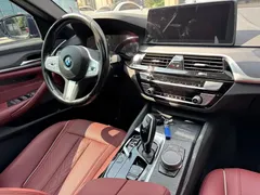 2022 BMW 5 Series 5 535Le M, чёрный — фото 15