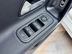2022 Mercedes-Benz A-Class A 200 L, белый — фото 11