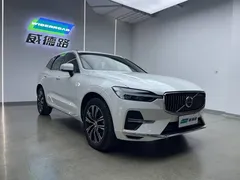 2022 Volvo XC60 4WD Luxury, белый — фото 3