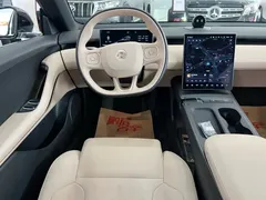 2022 Nio ET5 75kWh, чёрный — фото 12