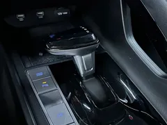 2022 Hyundai Elantra 1.5L CVT LUX Premium, белый — фото 11