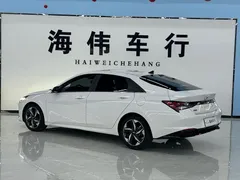 2022 Hyundai Elantra 1.5L CVT LUX Premium, белый — фото 15