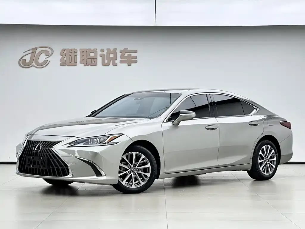 2021 Lexus ES 260