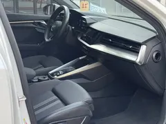 2022 Audi A3 Sportback 35 TFSI, белый — фото 11