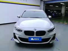 2023 BMW 1 Series 1 120i M Sport, белый — фото 2