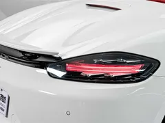 2020 Porsche 718 Boxster 2.0T, белый — фото 9