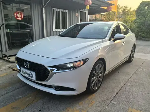 2022 Mazda 3 2.0L AT