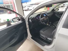 2020 Hyundai Elantra 1.6L AT GL, белый — фото 16