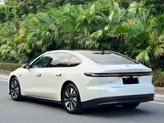 2023 Nio ET7 75kWh, белый — фото 13
