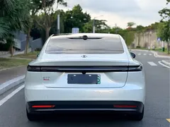 2023 Nio ET7 75kWh, белый — фото 14