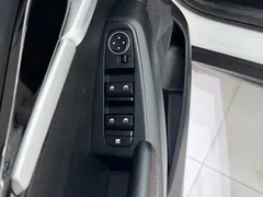 2023 Kia Seltos 1.5L CVT Luxury, белый — фото 14