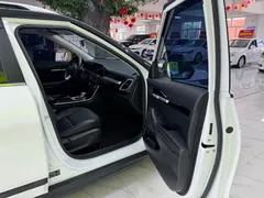 2023 Kia Seltos 1.5L CVT Luxury, белый — фото 24