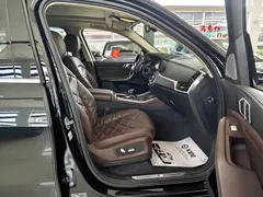 2022 BMW X5 30Li Premium M Sport Package, чёрный — фото 13