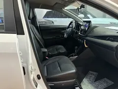 2022 Toyota Yaris L Zhixuan X 1.5L CVT PLUS, белый — фото 9