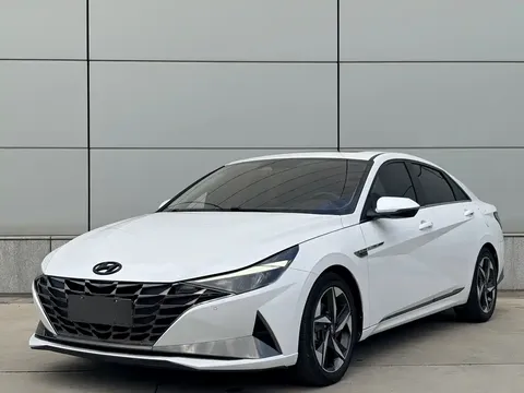 2022 Hyundai Elantra 1.5L CVT LUX Premium
