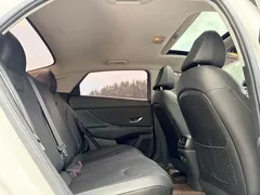 2022 Hyundai Elantra 1.5L CVT LUX Premium, белый — фото 10