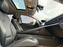 2022 Hyundai Elantra 1.5L CVT LUX Premium, белый — фото 13