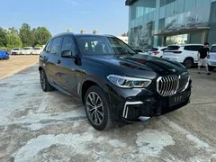 2022 BMW X5 30Li Premium M Sport Package, чёрный — фото 7