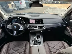 2022 BMW X5 30Li Premium M Sport Package, чёрный — фото 11