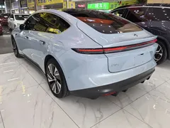 2024 Nio ET5 75kWh EV, синий — фото 8