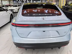 2024 Nio ET5 75kWh EV, синий — фото 9