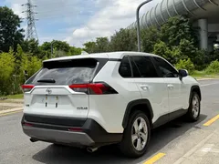 2023 Toyota RAV4 2.0L CVT 2WD Plus, белый — фото 12