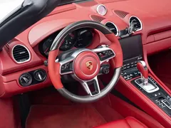 2020 Porsche 718 Boxster 2.0T, белый — фото 9