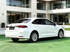 2021 Toyota Corolla 1.2T S-CVT Luxury, белый — фото 4