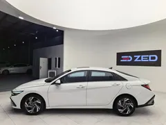 2023 Hyundai Elantra 1.5L CVT LUX Premium, белый — фото 6