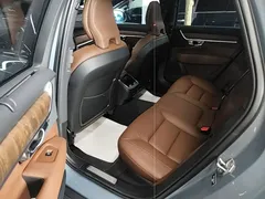 2021 Volvo V90 Cross Country B5 AWD — фото 13
