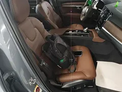 2021 Volvo V90 Cross Country B5 AWD — фото 20