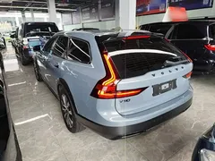 2021 Volvo V90 Cross Country B5 AWD — фото 23